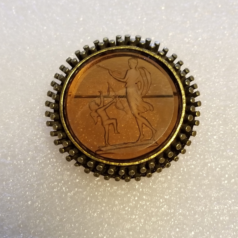 Vintage Goldette Intaglio Venus & Cherub Brooch